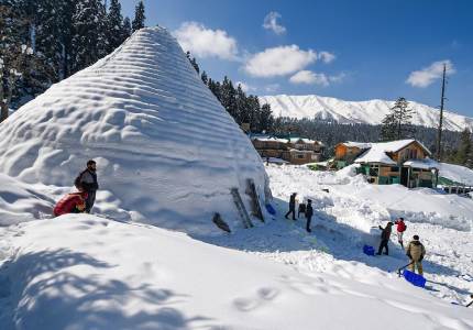 Jammu Srinagar Gulmarg Sonmarg Pahalgam Tour from Chandigarh