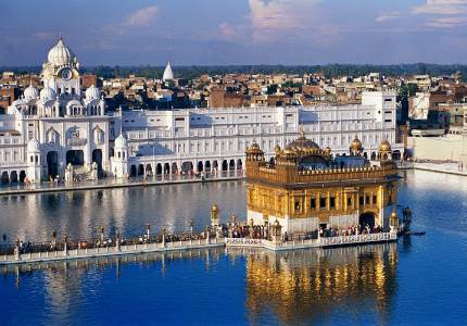 Chandigarh – Amritsar – Jammu – Srinagar 8-Day Tour