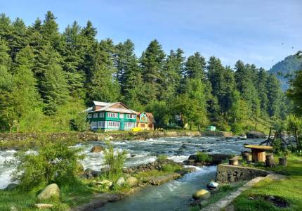 Amritsar – Srinagar – Gulmarg – Pahalgam – Sonmarg Tour