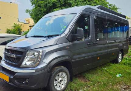 Urbania 17 Seater